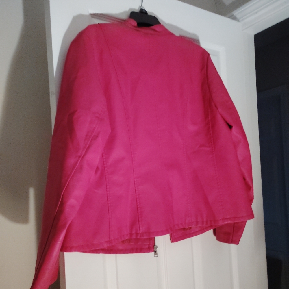 Women's Baccini Zip-Front Biker Style Faux Leather Jacket 1X Dark pink 🩷 - Picture 2 of 6